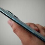 Xiaomi-Mi-11-Review-Philippines-power-button-and-volume-rockers